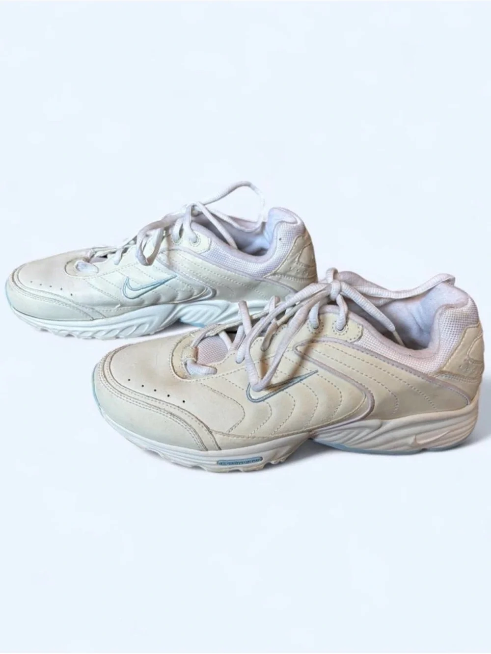 Vintage 2006 Nike Air White Baby Blue Swoosh Chunky Sneakers 308699-112 Size 8.5